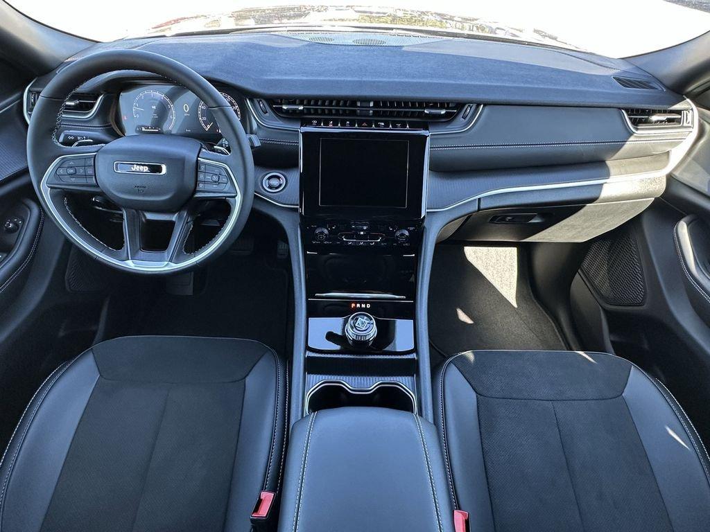 Jeep Grand Cherokee - Thumbnail 14