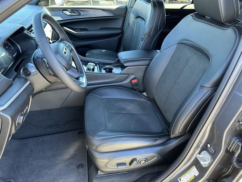 Jeep Grand Cherokee - Thumbnail 13