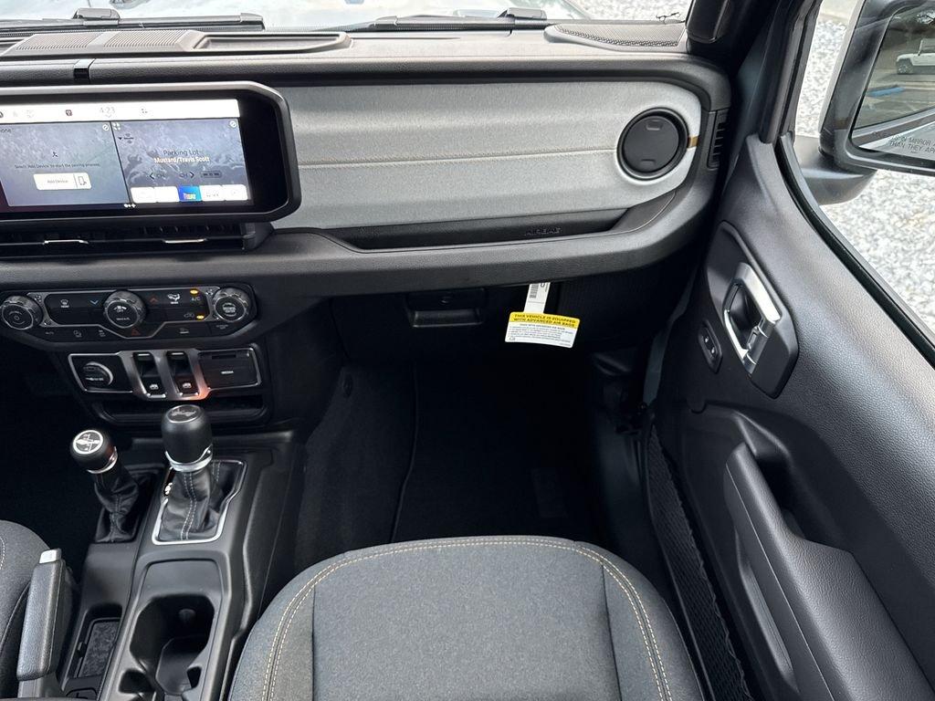 Jeep Wrangler Sport - Thumbnail 17