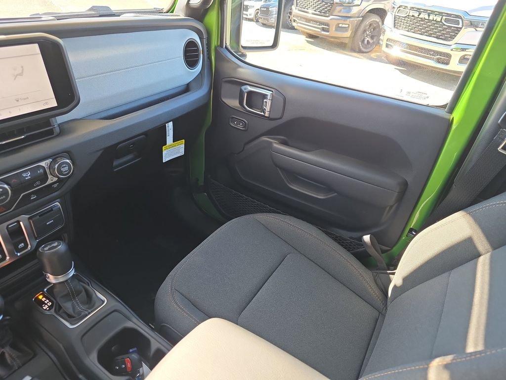 Jeep Wrangler Sport - Thumbnail 17