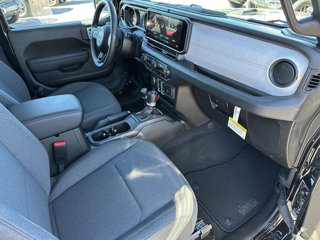 Jeep Wrangler Sport - Thumbnail 18