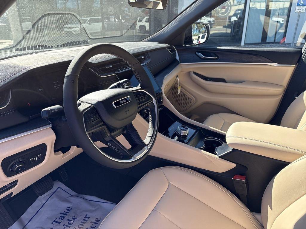 Jeep Grand Cherokee Limited - Thumbnail 13