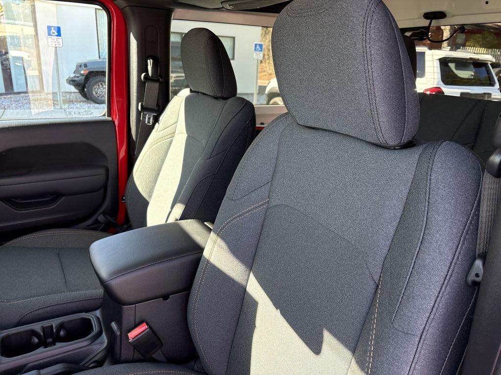 Jeep Wrangler Sport - Thumbnail 10