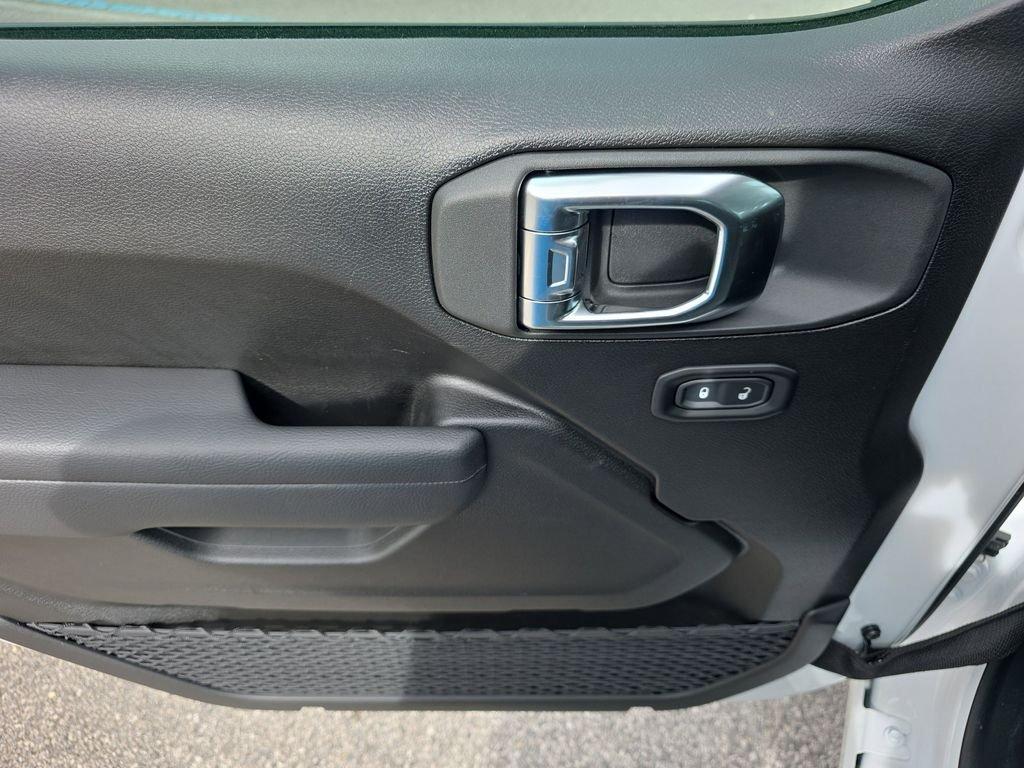 Jeep Wrangler Sport - Thumbnail 18