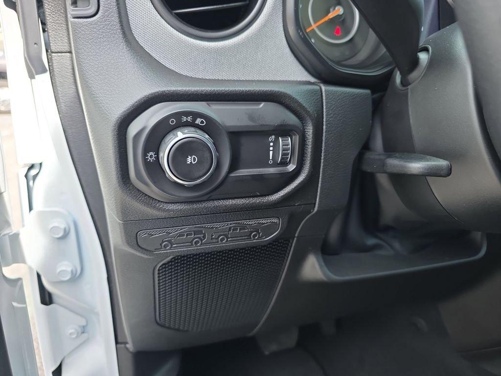 Jeep Wrangler Sport - Thumbnail 19