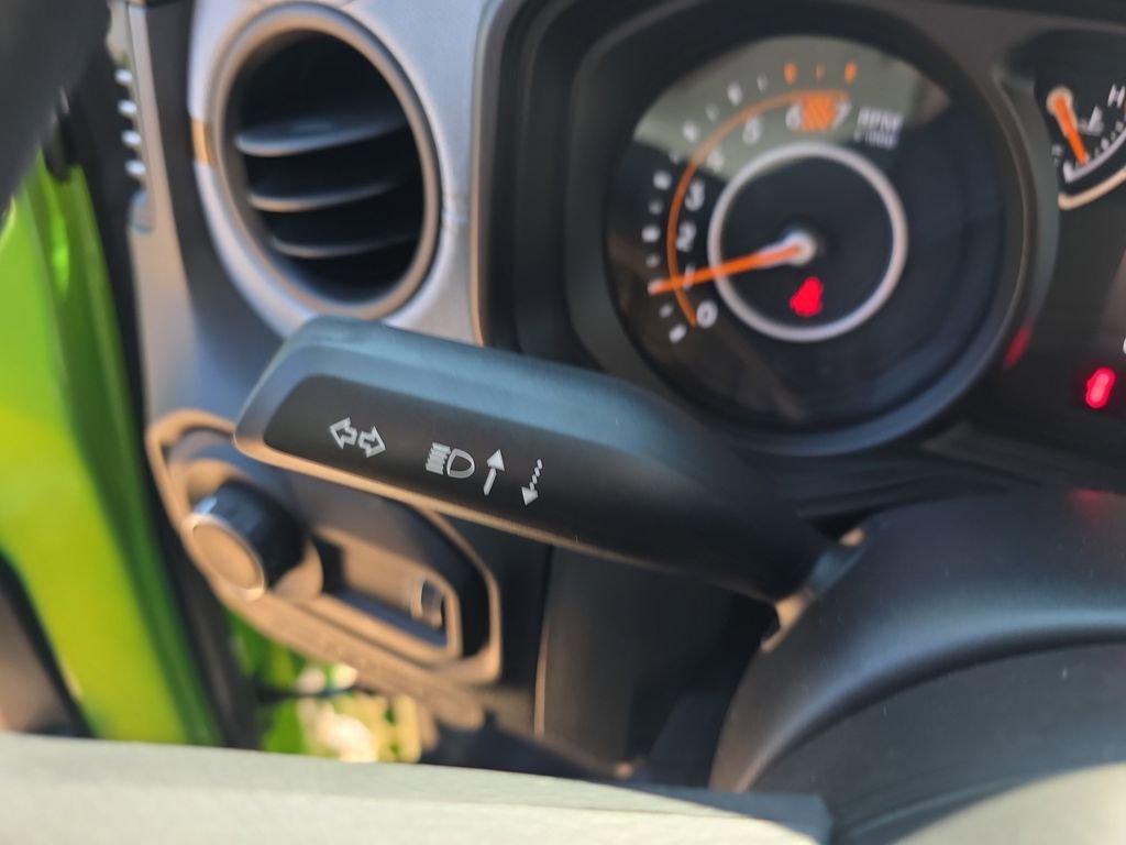 Jeep Wrangler Sport - Thumbnail 20