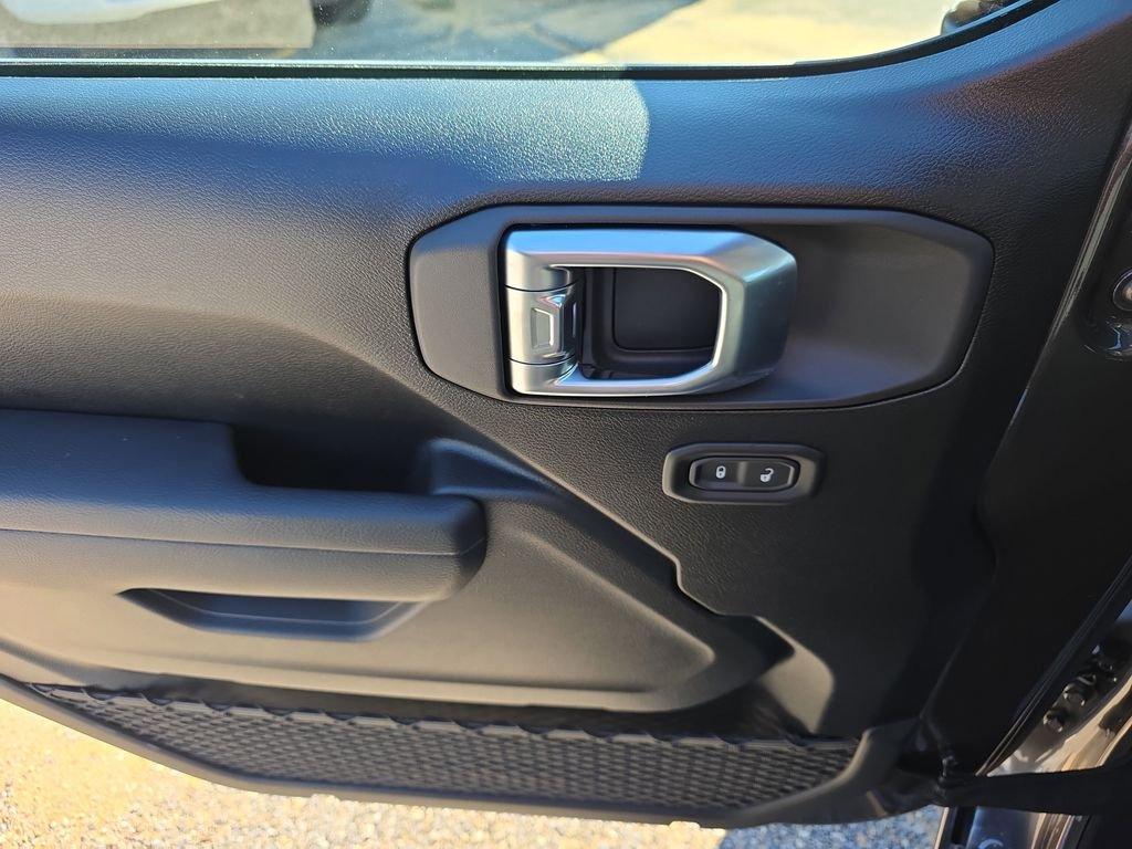 Jeep Wrangler Sport - Thumbnail 18