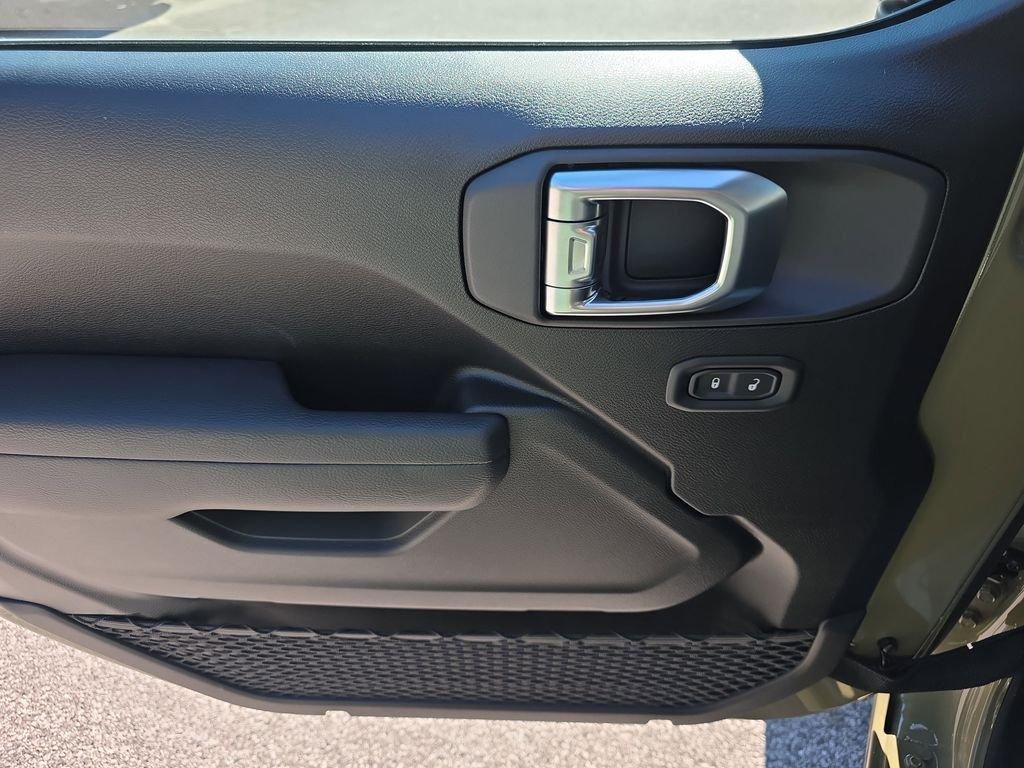 Jeep Wrangler Sport - Thumbnail 18