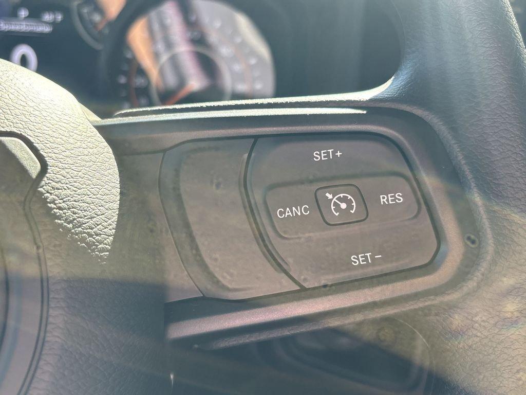 Jeep Wrangler Sport - Thumbnail 18