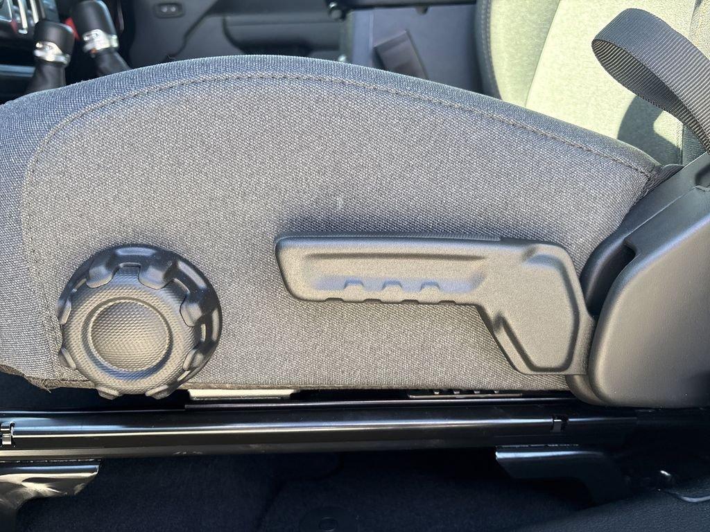 Jeep Wrangler Sport - Thumbnail 13