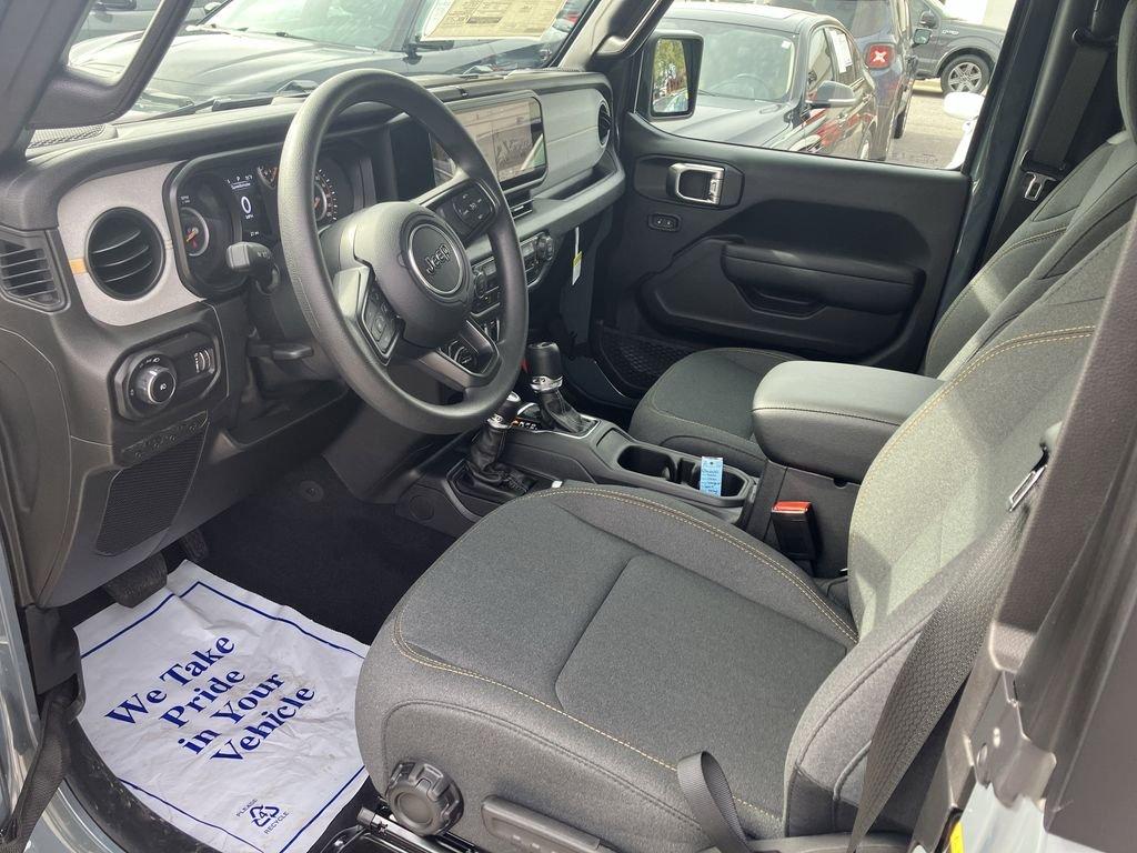 Jeep Wrangler Sport - Thumbnail 12