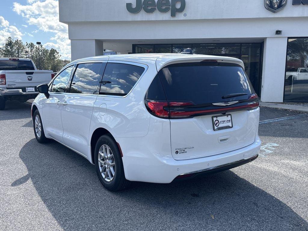 Chrysler Pacifica Select - Thumbnail 10