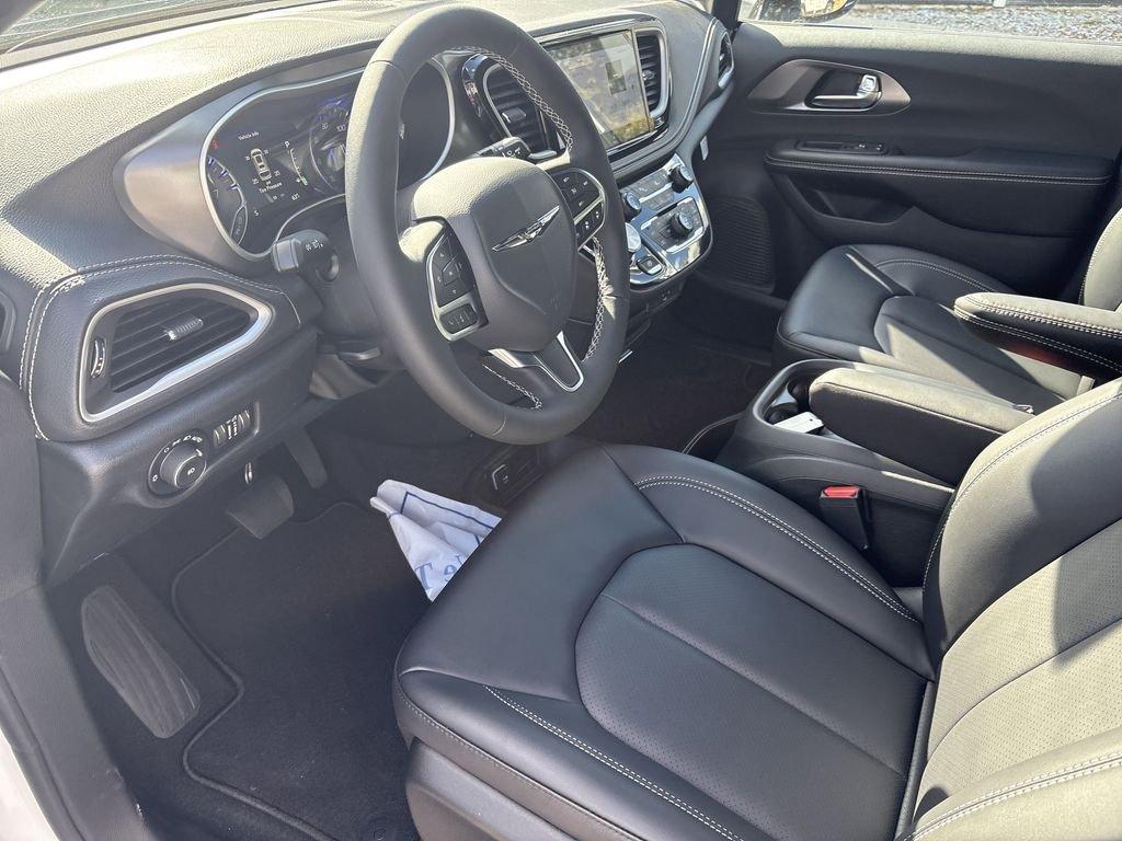 Chrysler Pacifica Select - Thumbnail 12