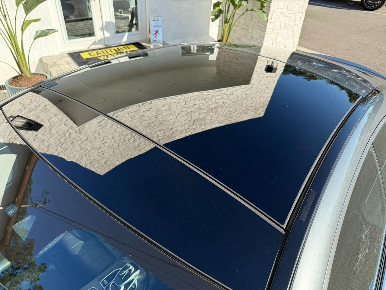 Mercedes-Benz E-Class - Thumbnail 13