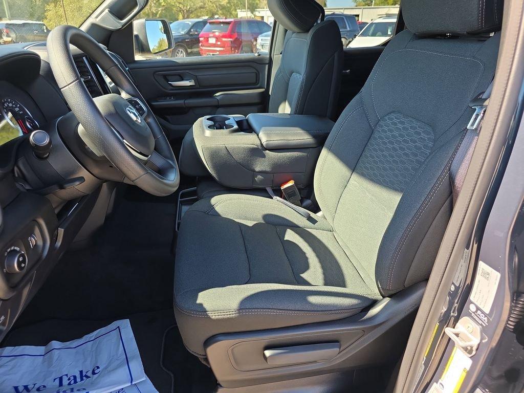 Ram 1500 Express - Thumbnail 13