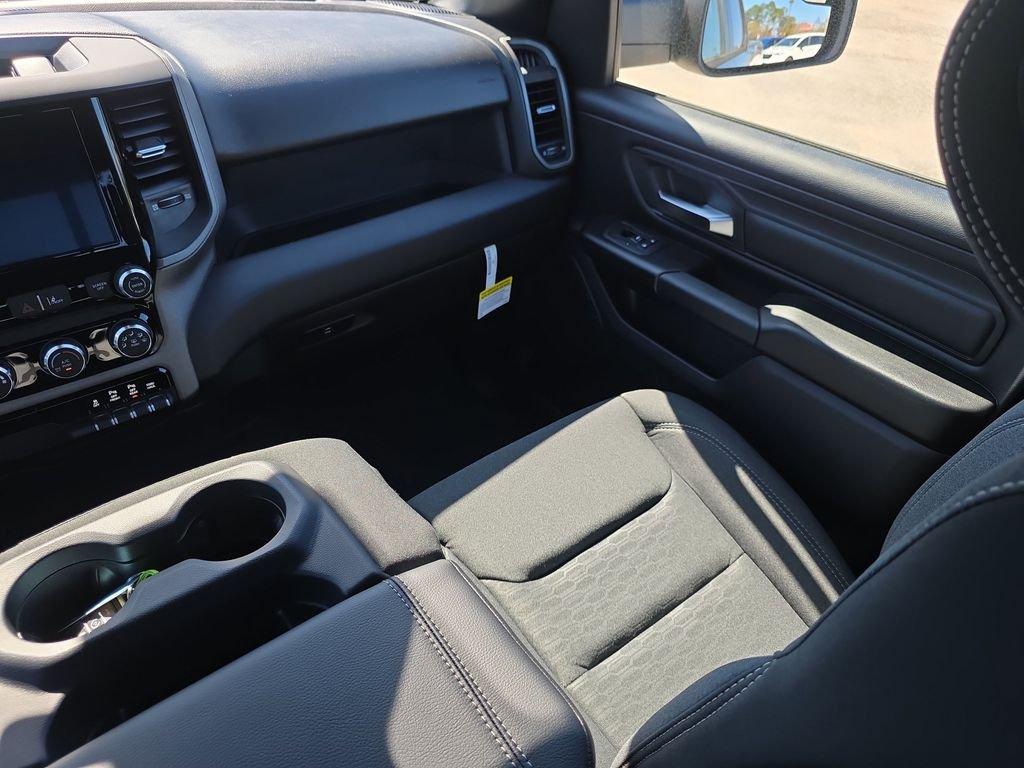 Ram 1500 Express - Thumbnail 18