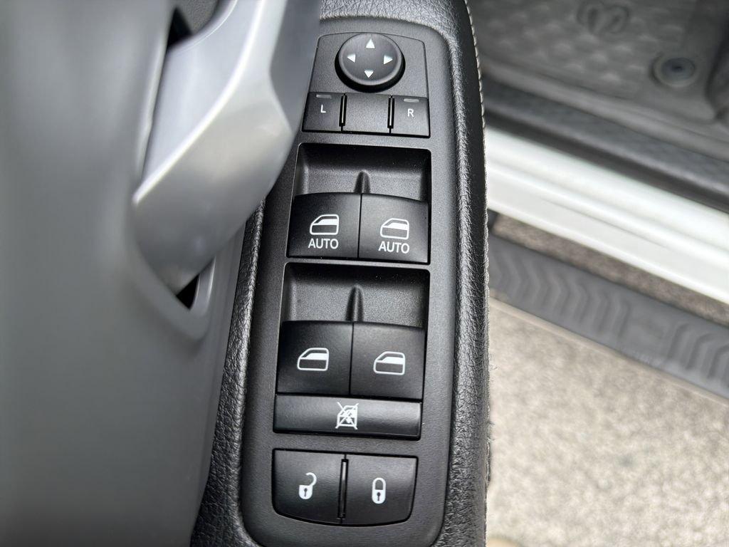 Ram 2500 Big Horn - Thumbnail 15