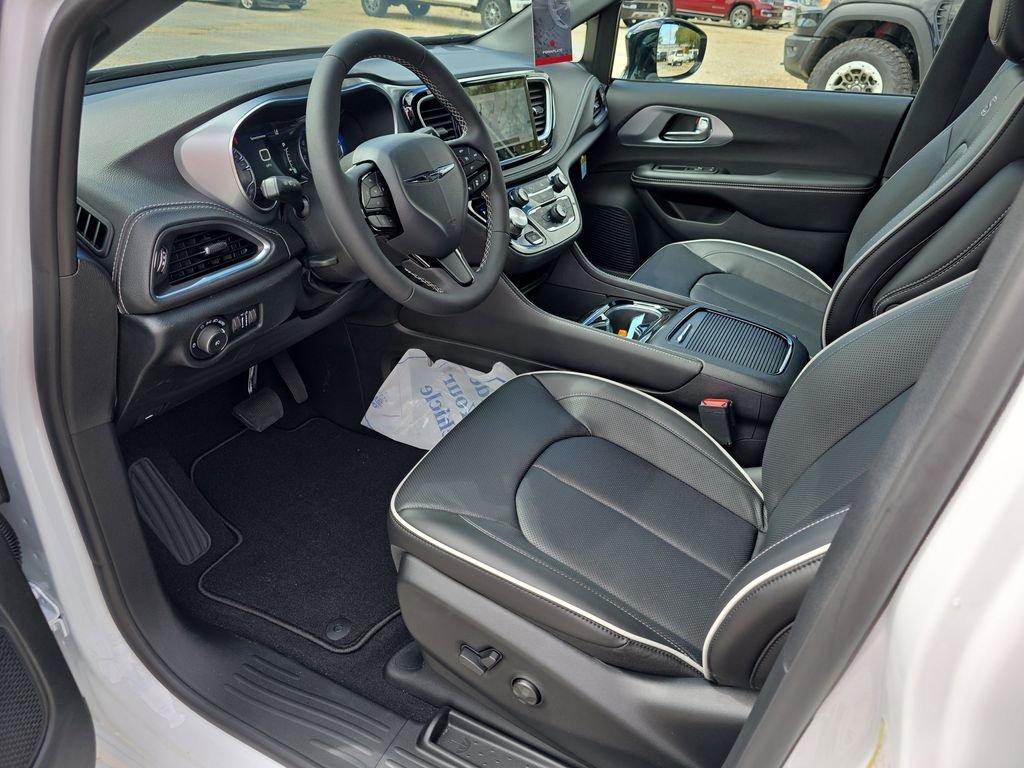 Chrysler Pacifica Limited - Thumbnail 12