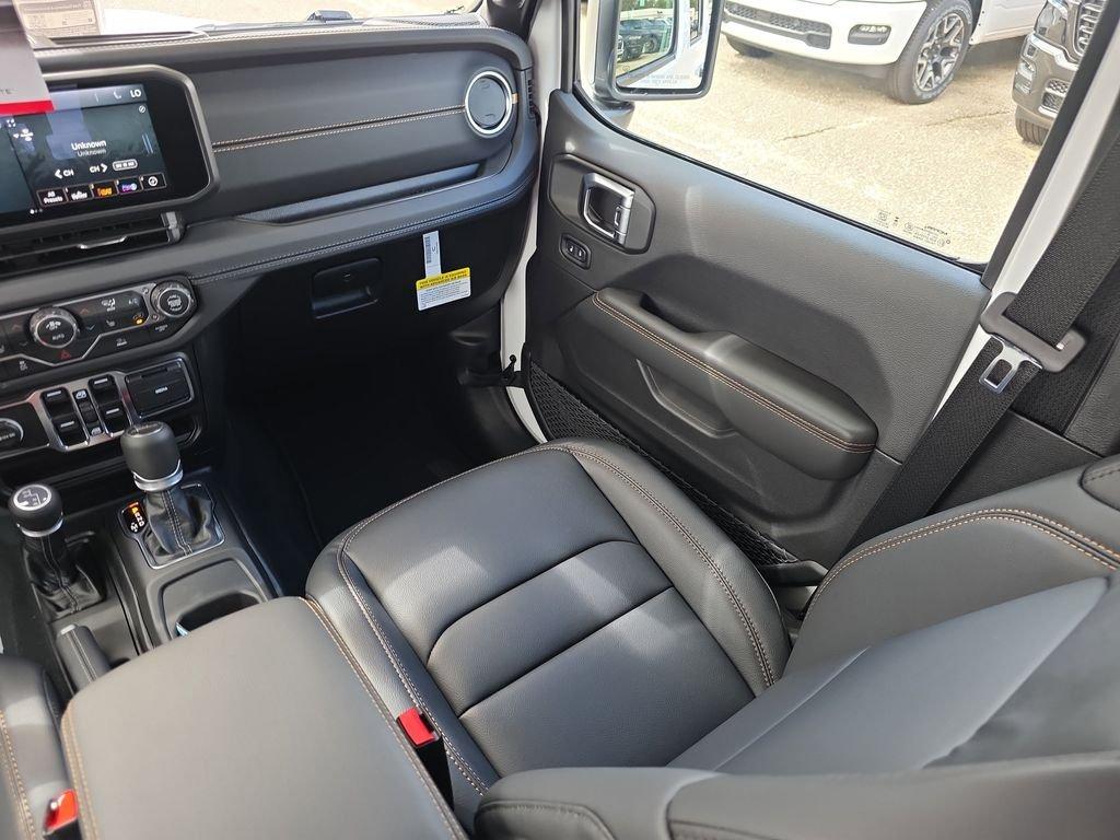 Jeep Gladiator Sahara - Thumbnail 18