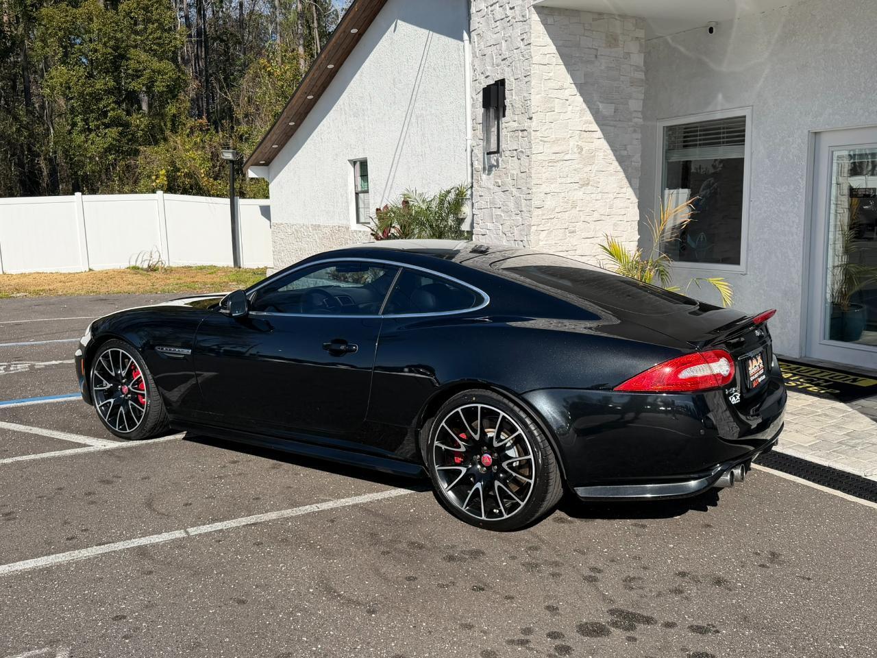 Jaguar XK - Thumbnail 12