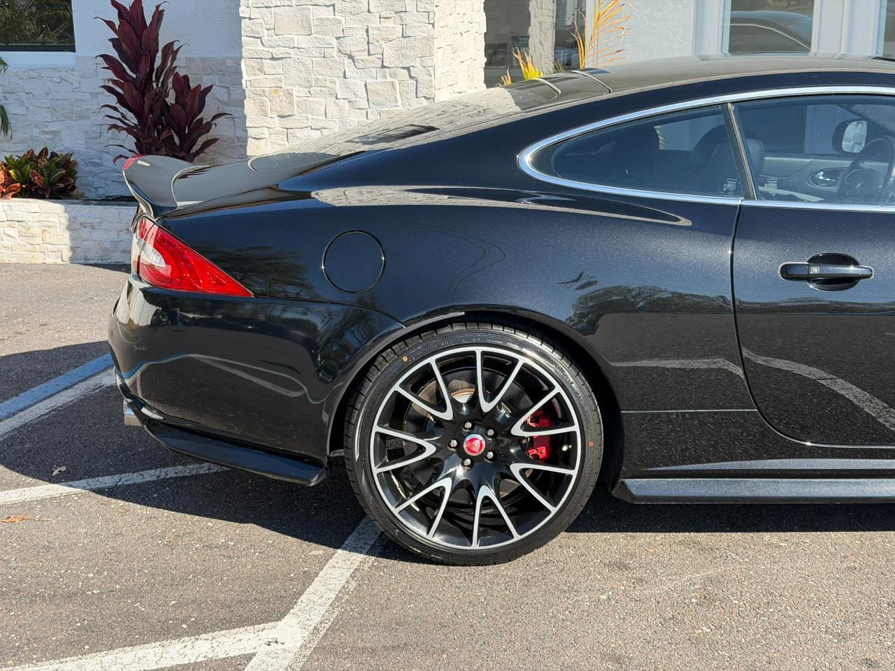 Jaguar XK - Thumbnail 19