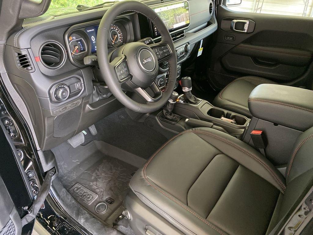 Jeep Wrangler Rubicon - Thumbnail 13