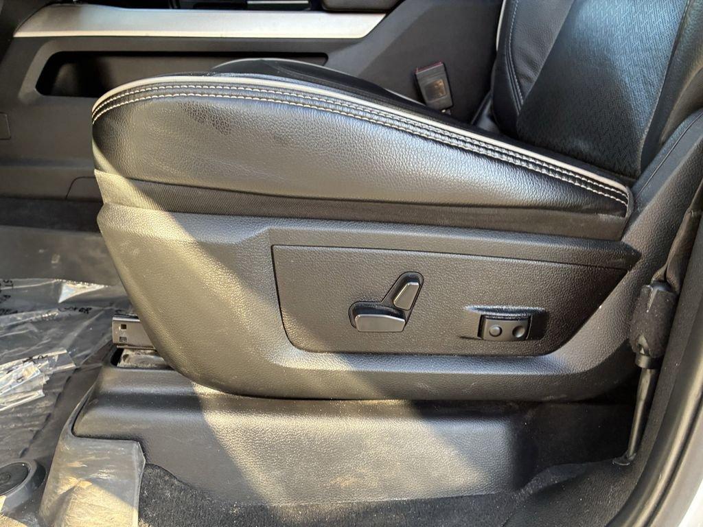 Ram 2500 Laramie 4Wd 4D Crew Cab - Thumbnail 11