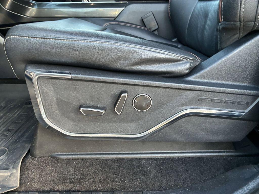 Ford F-150 Lariat 4Wd 4D Supercrew - Thumbnail 11