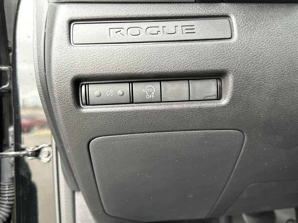 Nissan Rogue S Awd 4D Sport Utility - Thumbnail 19