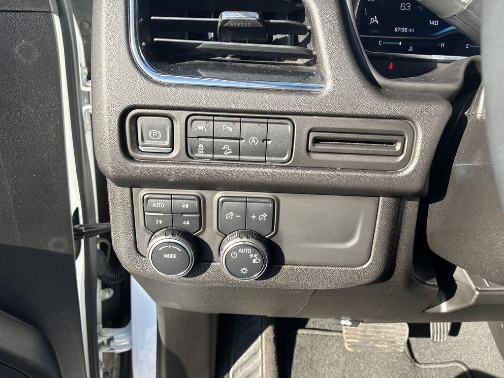 Chevrolet Tahoe Z71 4Wd 4D Sport Utility - Thumbnail 18