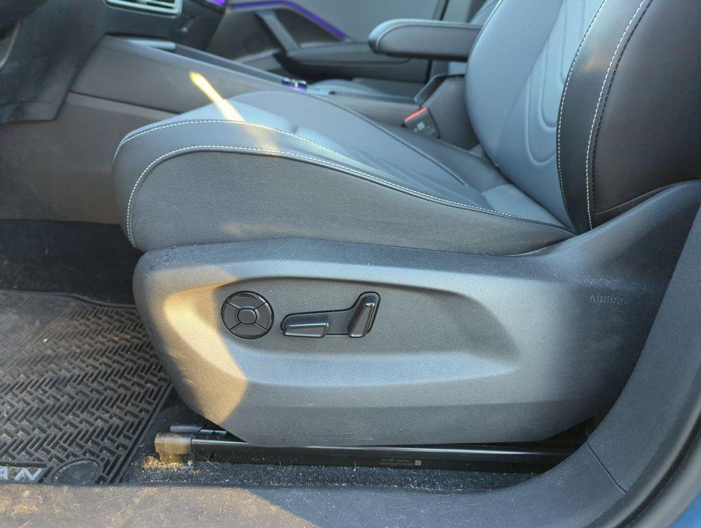 Volkswagen Tiguan 2.0T Se Fwd 4D Sport Utility - Thumbnail 13