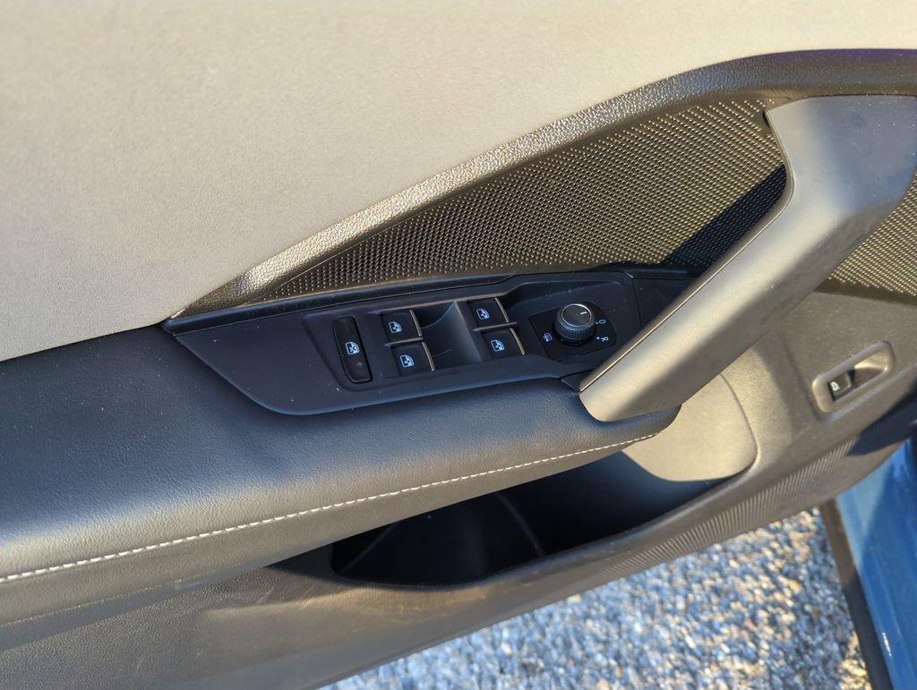 Volkswagen Tiguan 2.0T Se Fwd 4D Sport Utility - Thumbnail 19