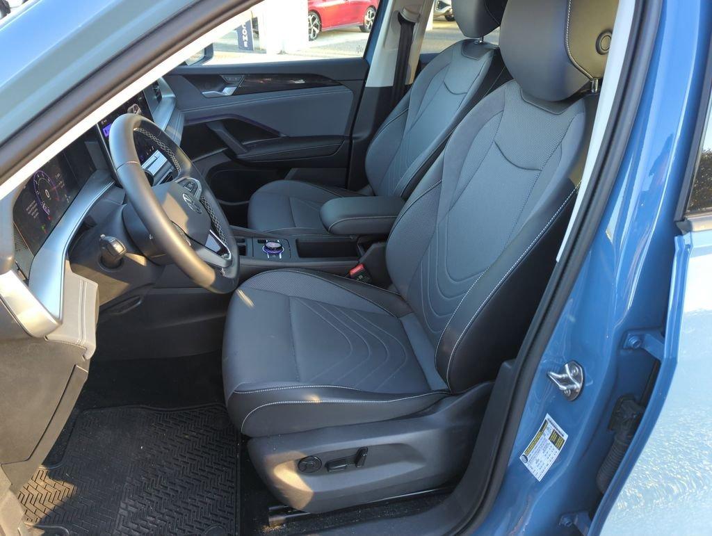 Volkswagen Tiguan 2.0T Se Fwd 4D Sport Utility - Thumbnail 12