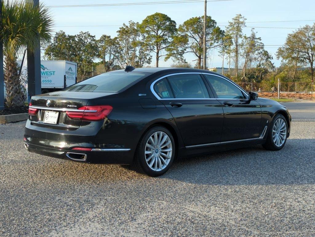 Bmw 7 Series 740E Xdrive Iperformance Awd 4D Sedan - Thumbnail 8