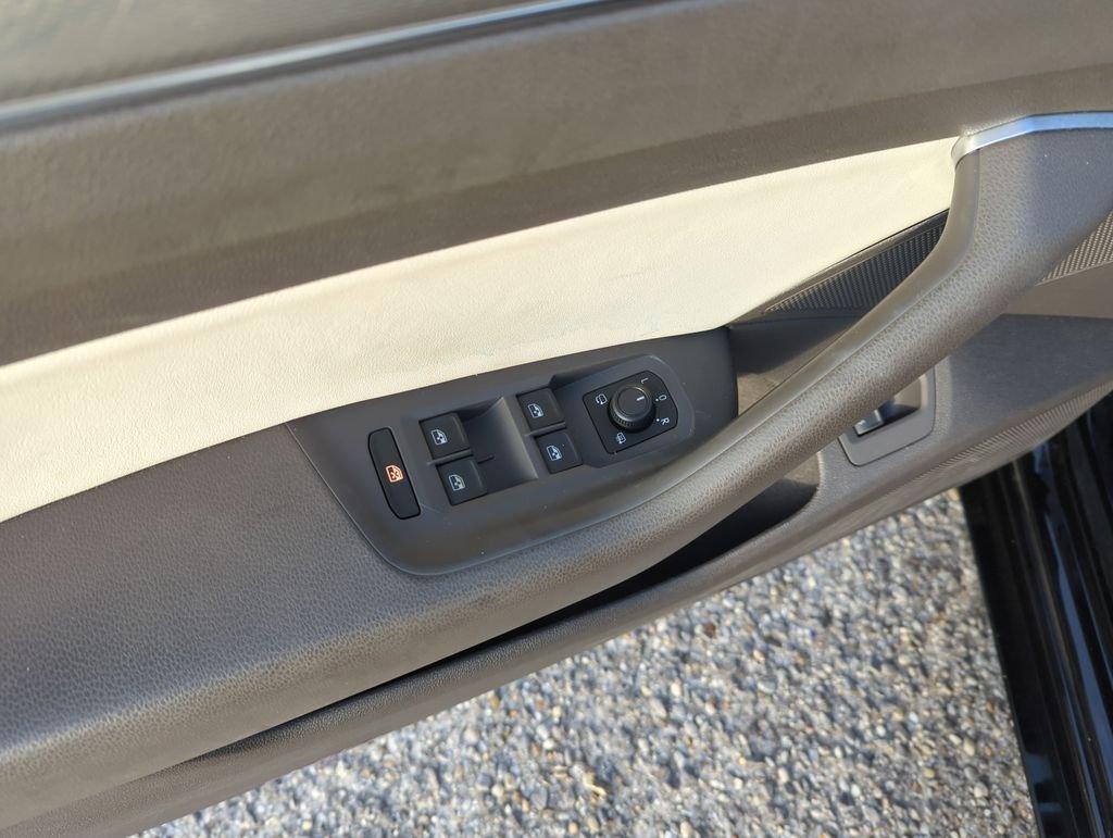 Volkswagen Arteon 2.0T Sel R-Line Fwd 4D Sedan - Thumbnail 20