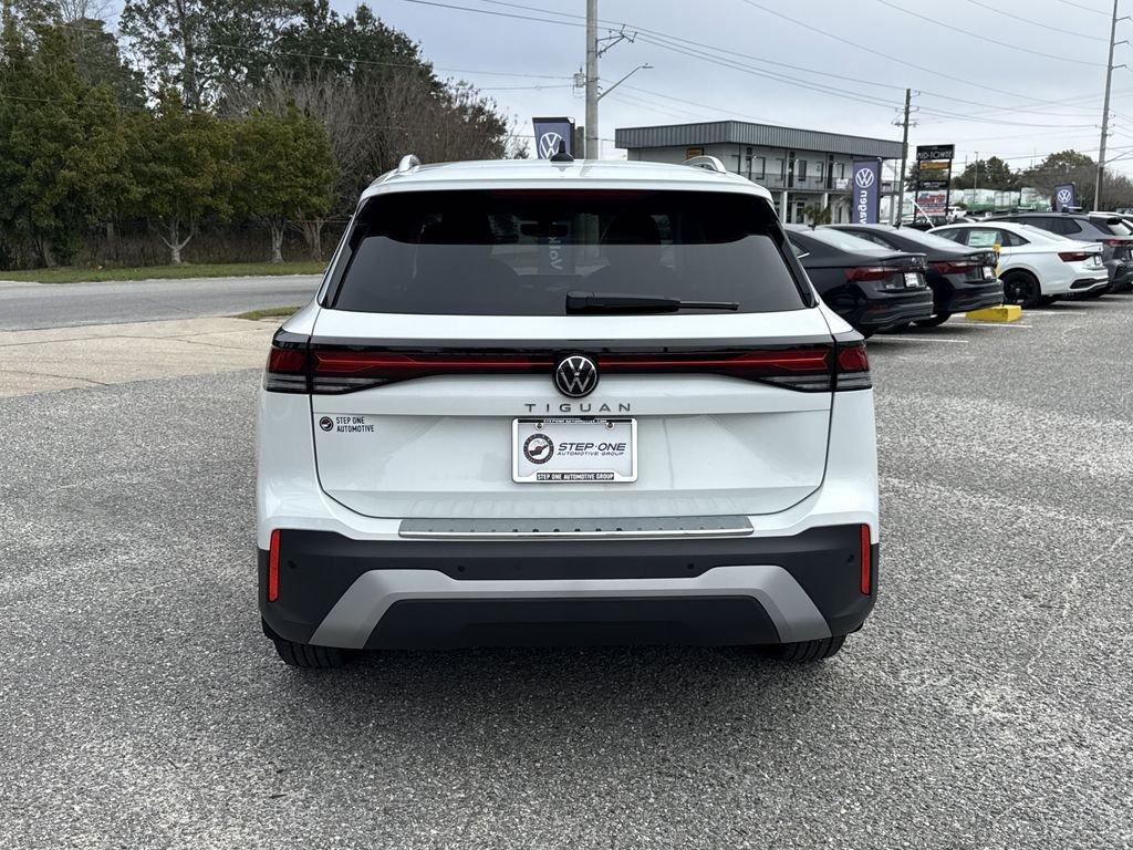 Volkswagen Tiguan 2.0T S Fwd 4D Sport Utility - Thumbnail 7