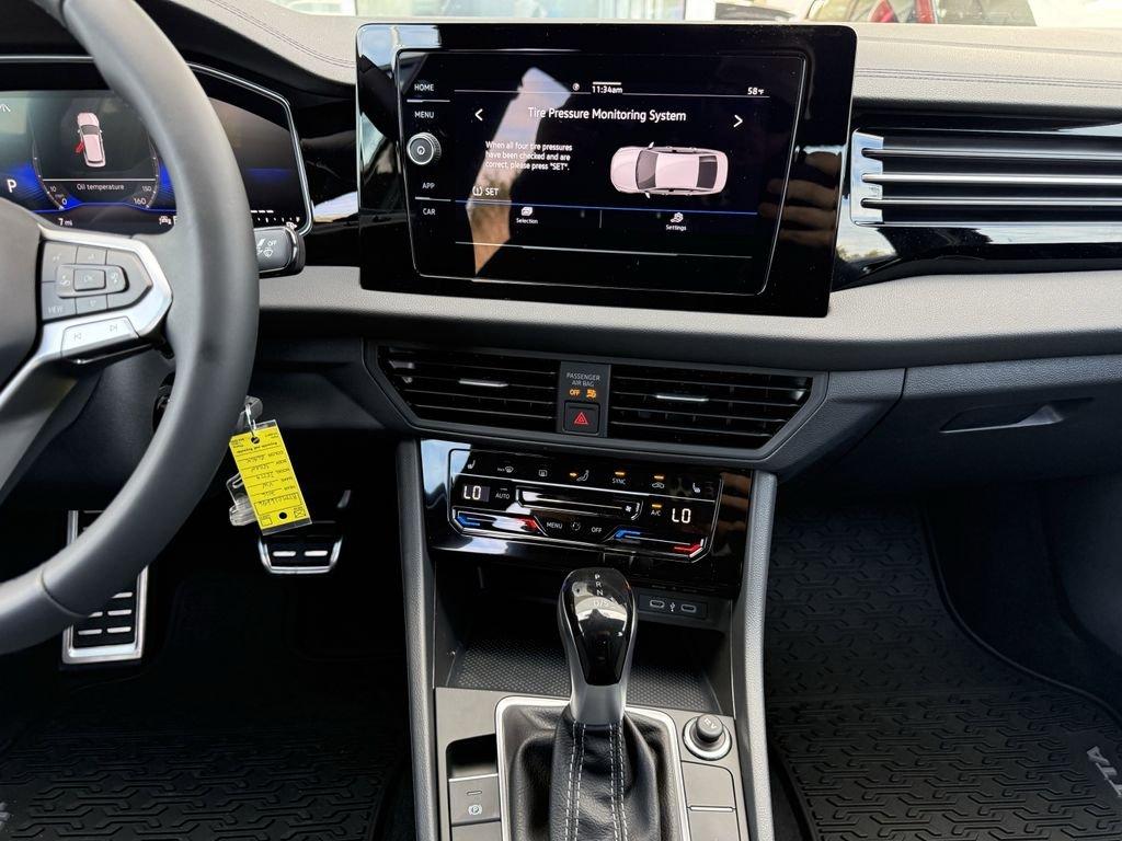 Volkswagen Jetta 1.5T Sport Fwd 4D Sedan - Thumbnail 18