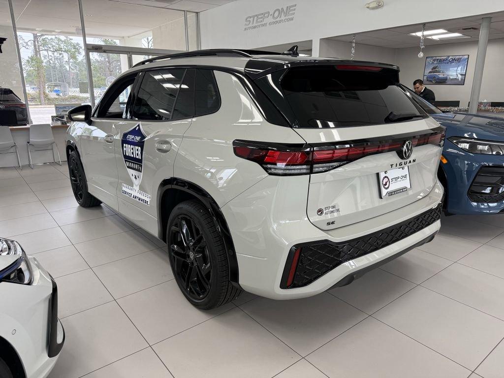 Volkswagen Tiguan 2.0T Se R-Line Black Fwd 4D Sport Utility - Thumbnail 6