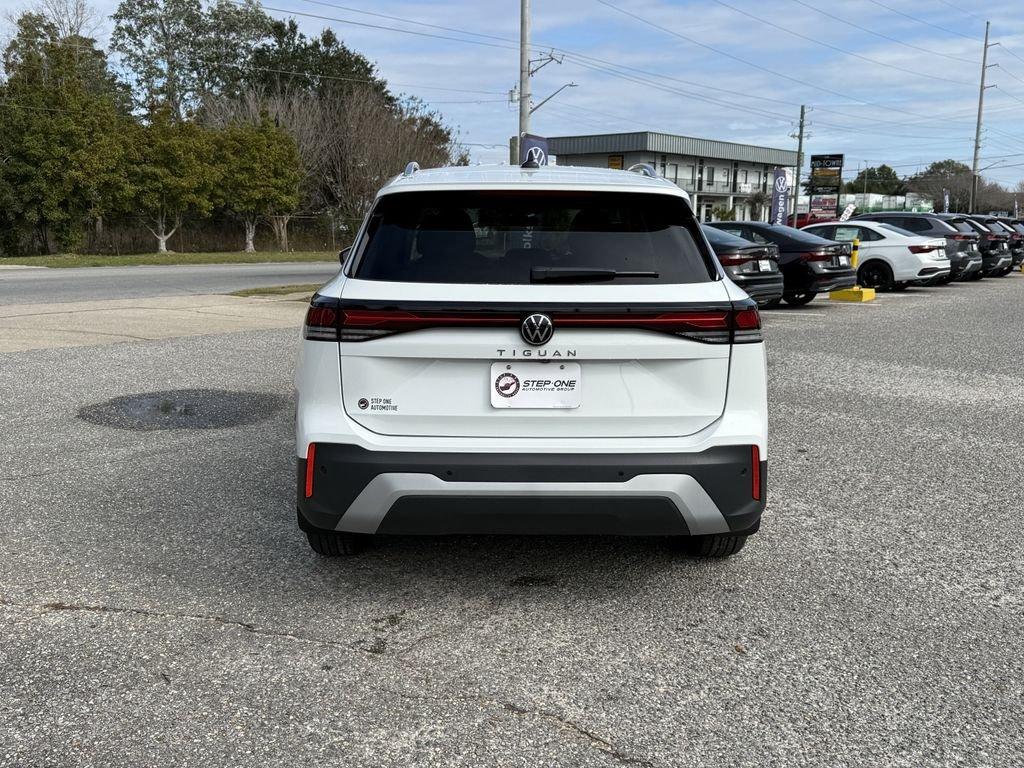 Volkswagen Tiguan 2.0T S Fwd 4D Sport Utility - Thumbnail 7