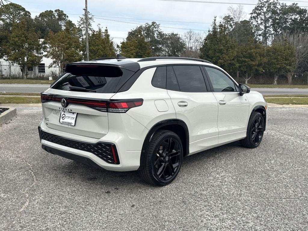 Volkswagen Tiguan 2.0T Se R-Line Black Fwd 4D Sport Utility - Thumbnail 8