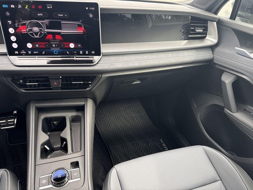 Volkswagen Tiguan 2.0T Se R-Line Black Fwd 4D Sport Utility - Thumbnail 17