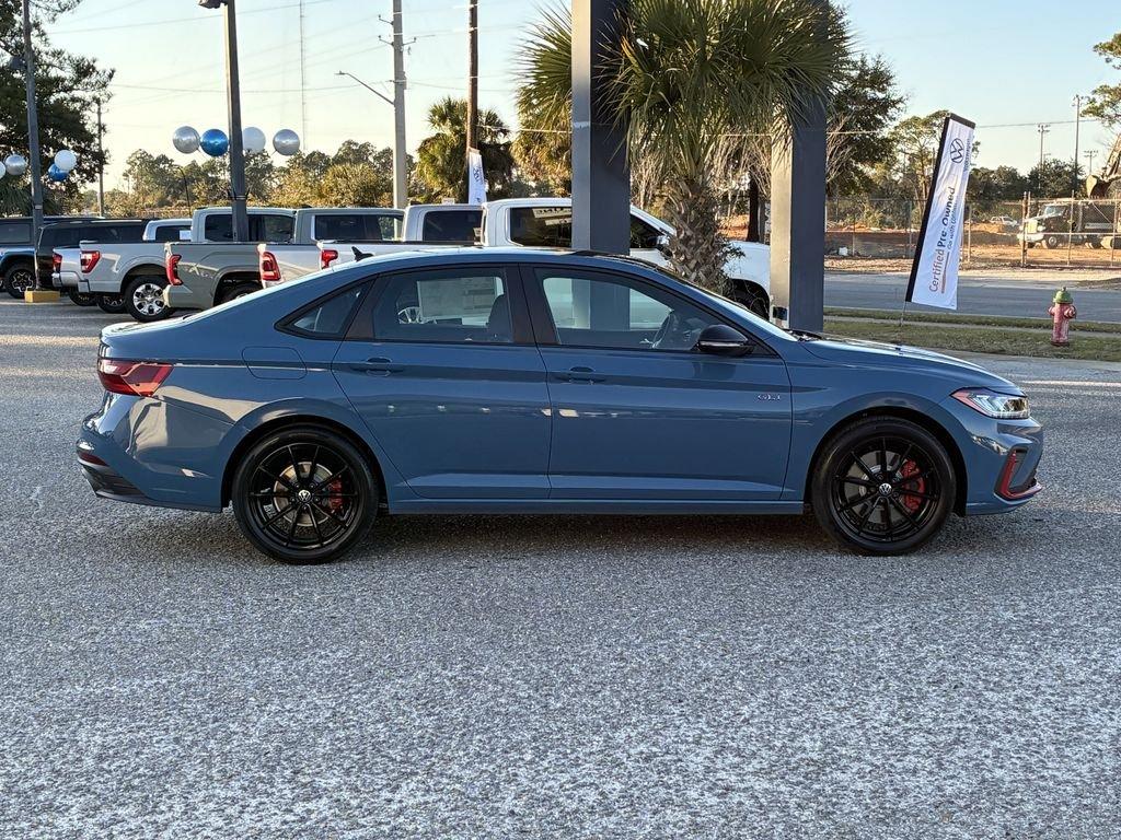 Volkswagen Jetta Gli 2.0T Autobahn Fwd 4D Sedan - Thumbnail 9