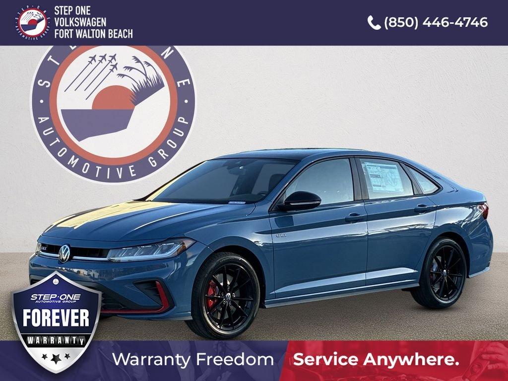 Volkswagen Jetta Gli 2.0T Autobahn Fwd 4D Sedan - Thumbnail 2