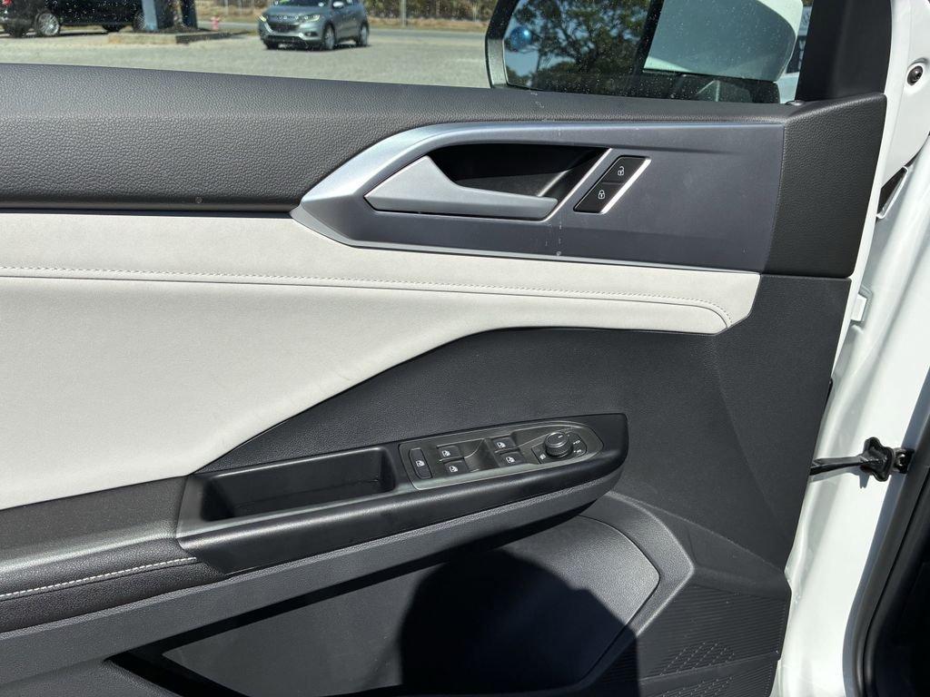 Volkswagen Taos 1.5T Se Awd 4D Sport Utility - Thumbnail 20