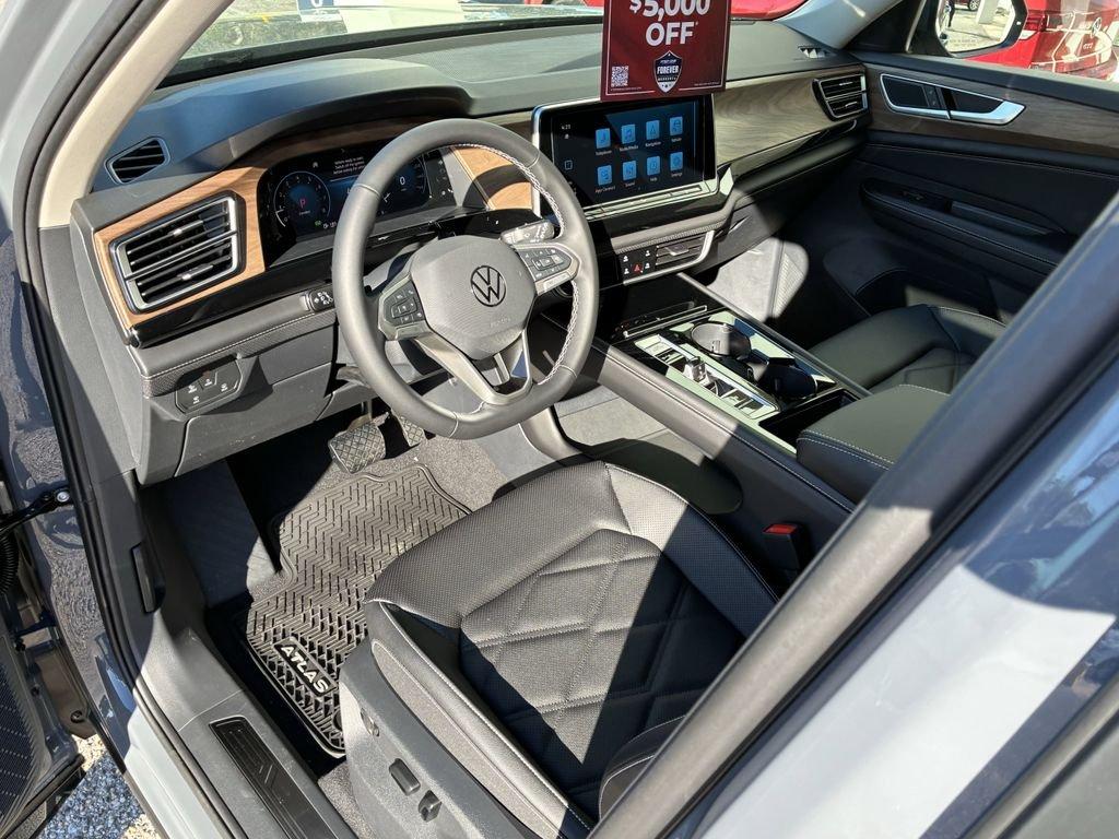 Volkswagen Atlas 2.0T Se W/Technology Awd 4D Sport Utility - Thumbnail 12