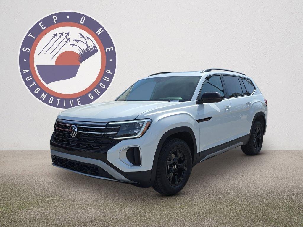Volkswagen Atlas 2.0T Peak Edition Awd 4D Sport Utility - Thumbnail 3