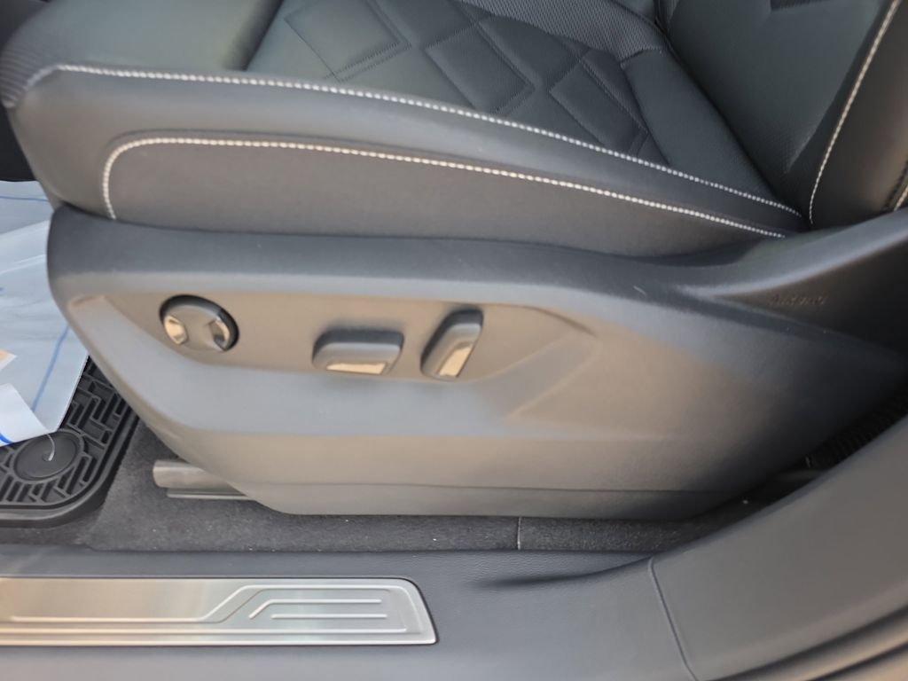 Volkswagen Atlas 2.0T Se W/Technology Awd 4D Sport Utility - Thumbnail 13