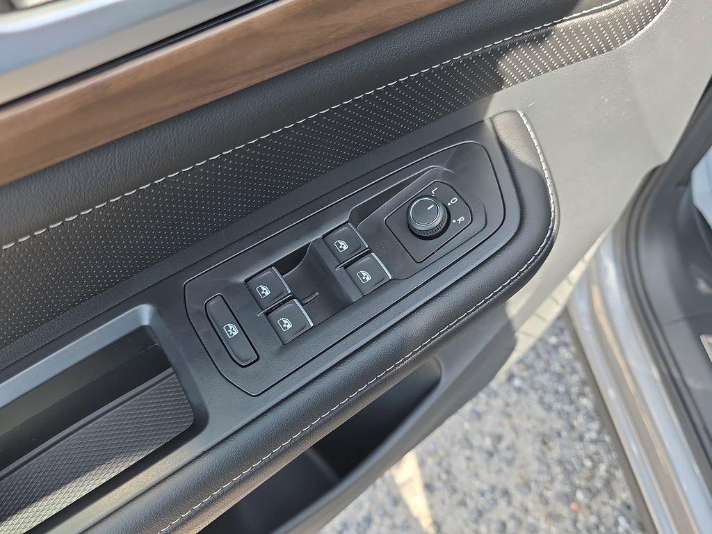 Volkswagen Atlas 2.0T Se W/Technology Awd 4D Sport Utility - Thumbnail 19