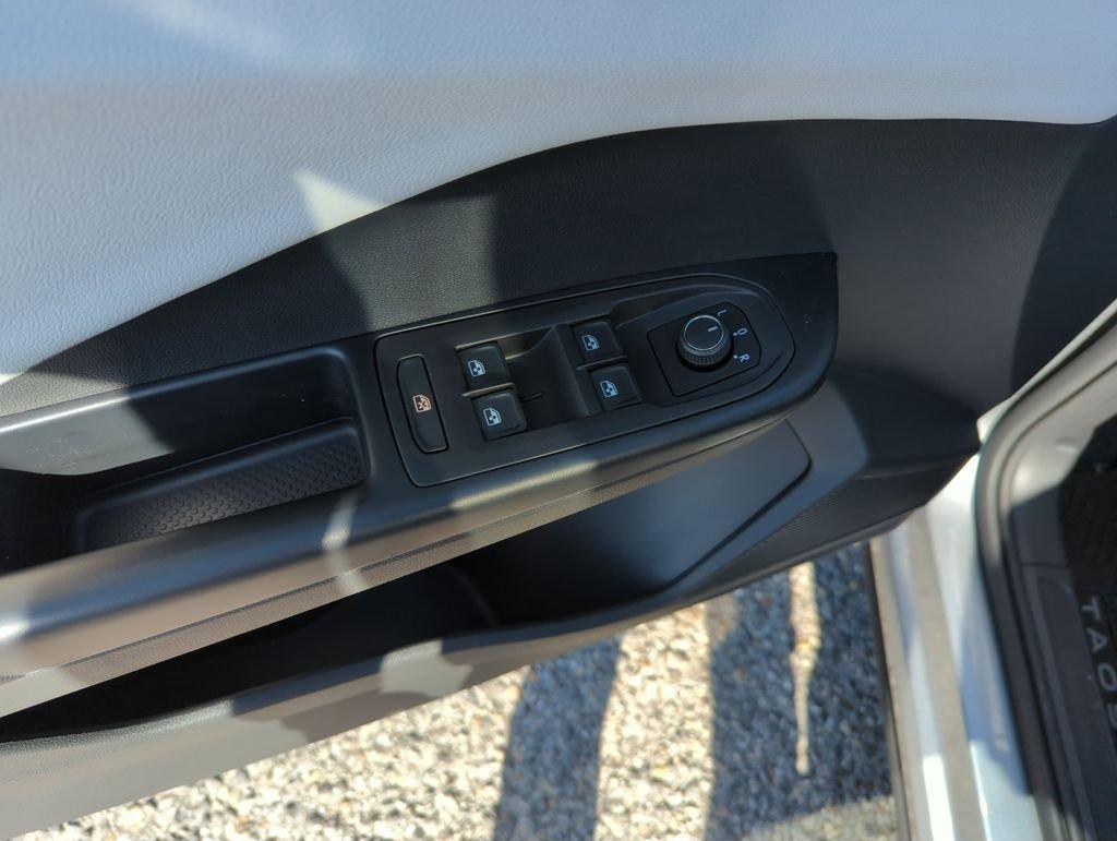 Volkswagen Taos 1.5T S Fwd 4D Sport Utility - Thumbnail 20