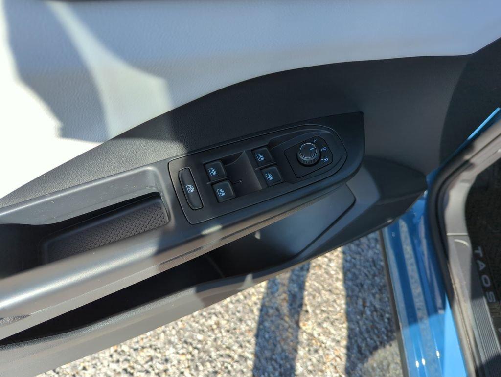 Volkswagen Taos 1.5T S Fwd 4D Sport Utility - Thumbnail 20